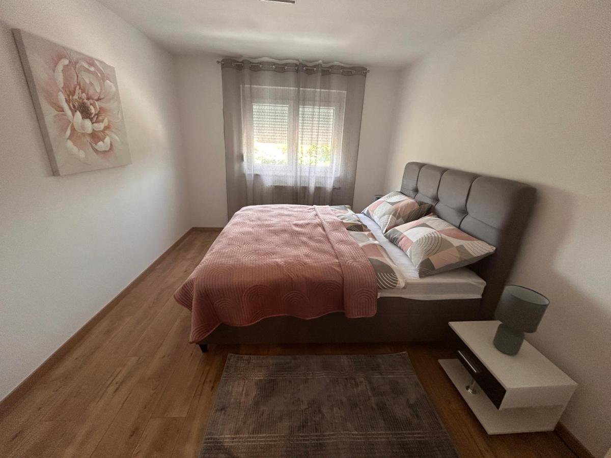 Apartmani Ana&Vesna Károlyváros Kültér fotó
